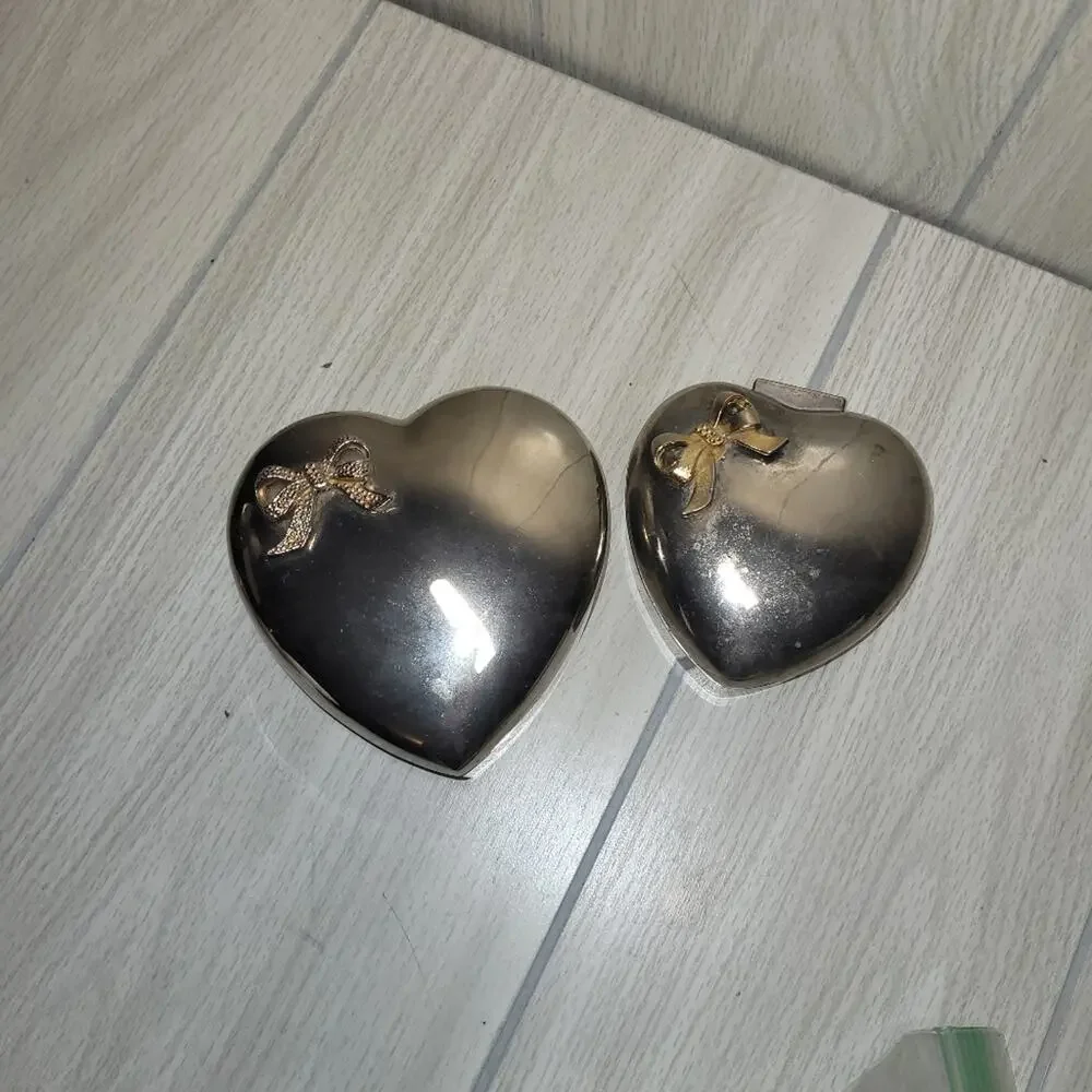 Lot Of 2 Vintage Silver Plated Heart Shaped Felt Lined Trinket Boxes With Bows
